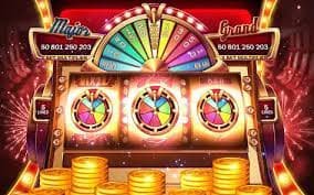 Capsa Susun three-hand card arrangement on sky777 apk table
